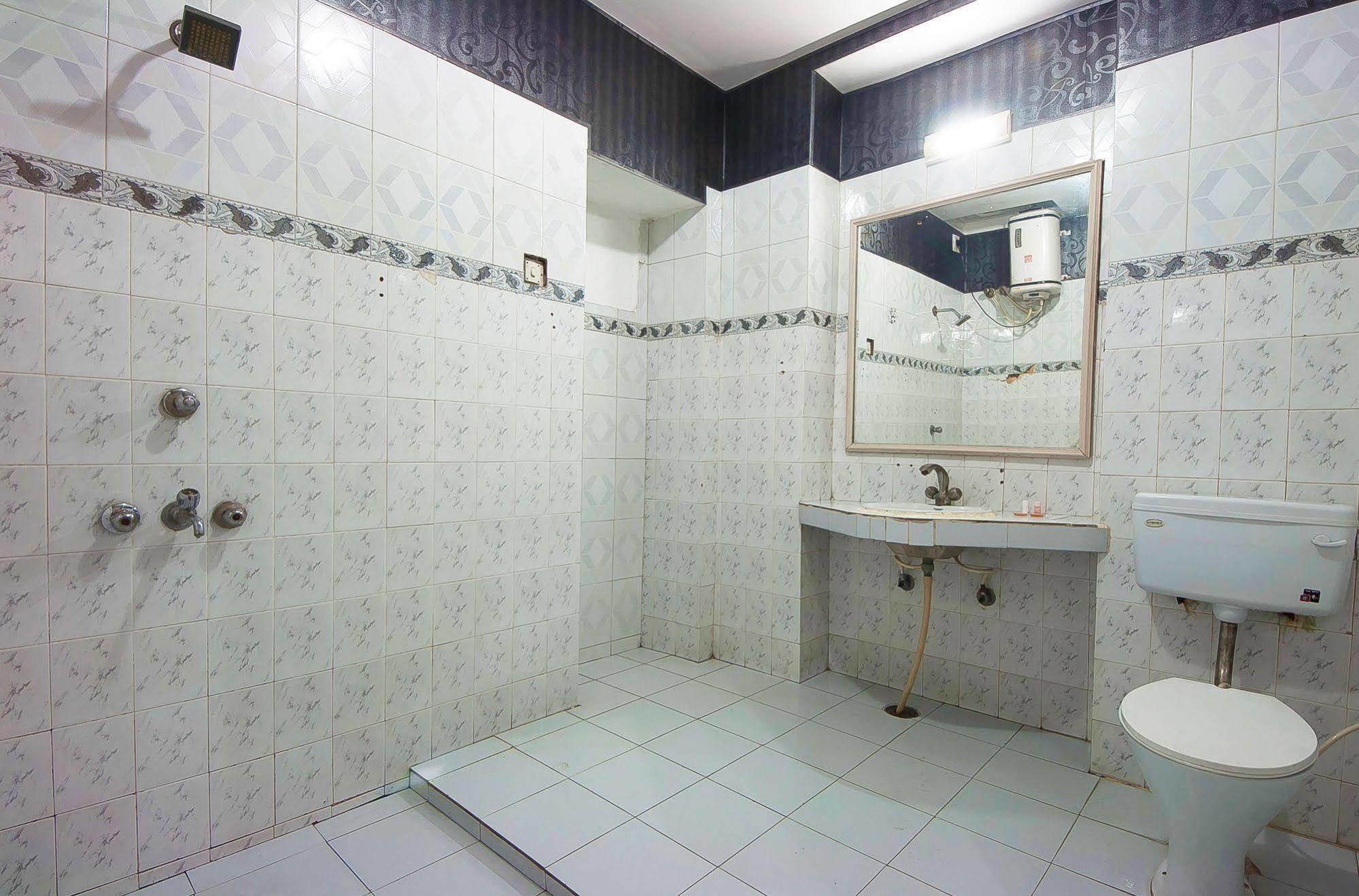 Fabhotel Basera Amritsar Exterior photo