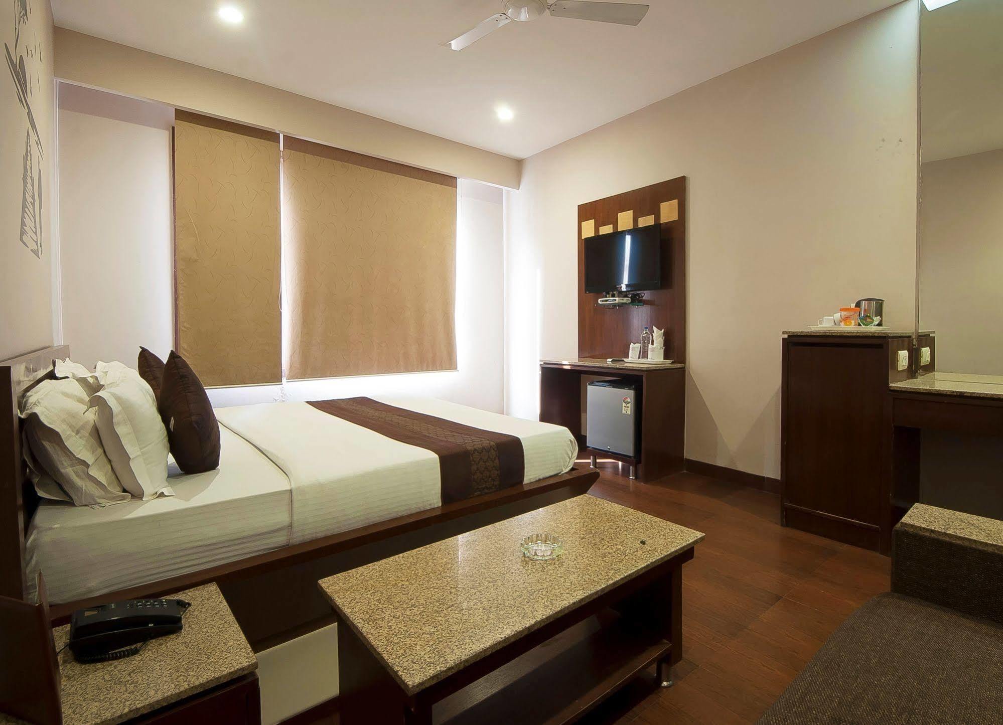 Fabhotel Basera Amritsar Exterior photo