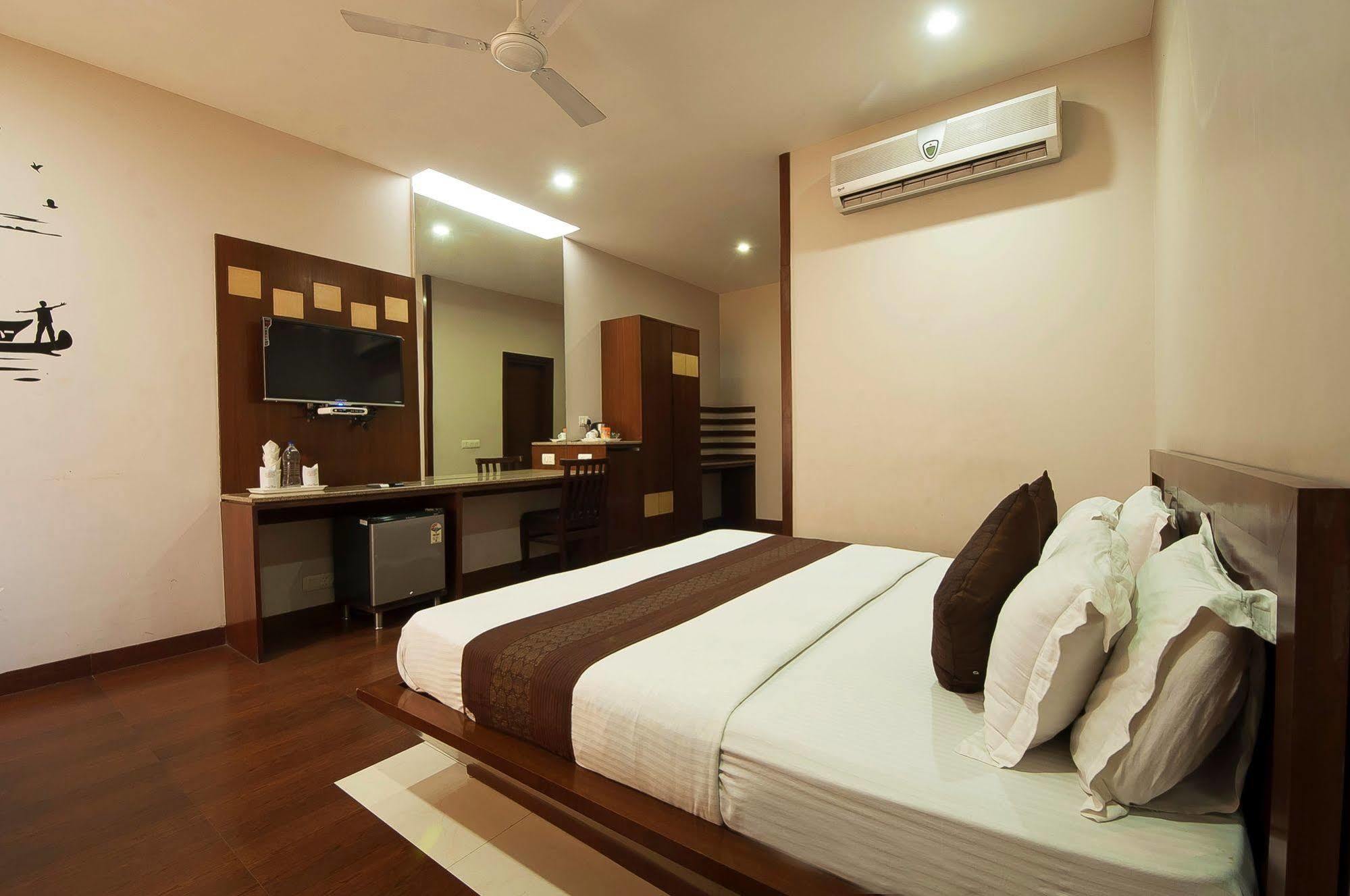 Fabhotel Basera Amritsar Exterior photo