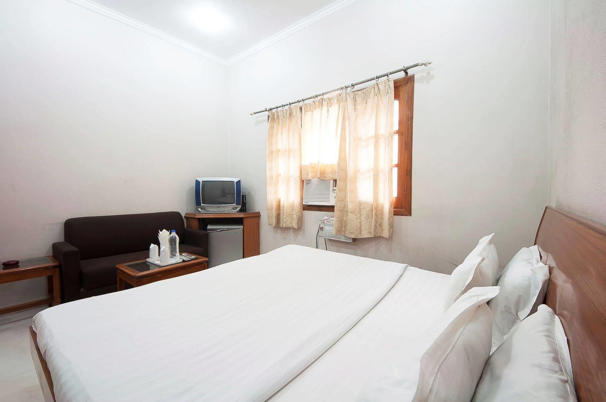 Fabhotel Basera Amritsar Exterior photo